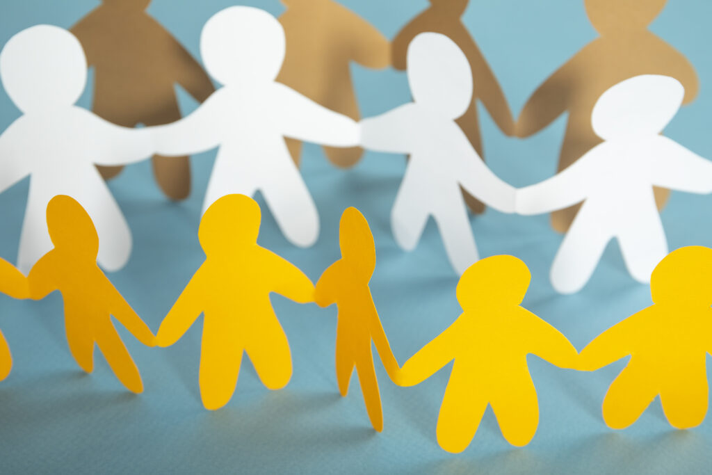 Le team building d'entreprise offre des occasions uniques pour les membres de l'équipe de se connaître plus profondément en dehors du contexte professionnel.