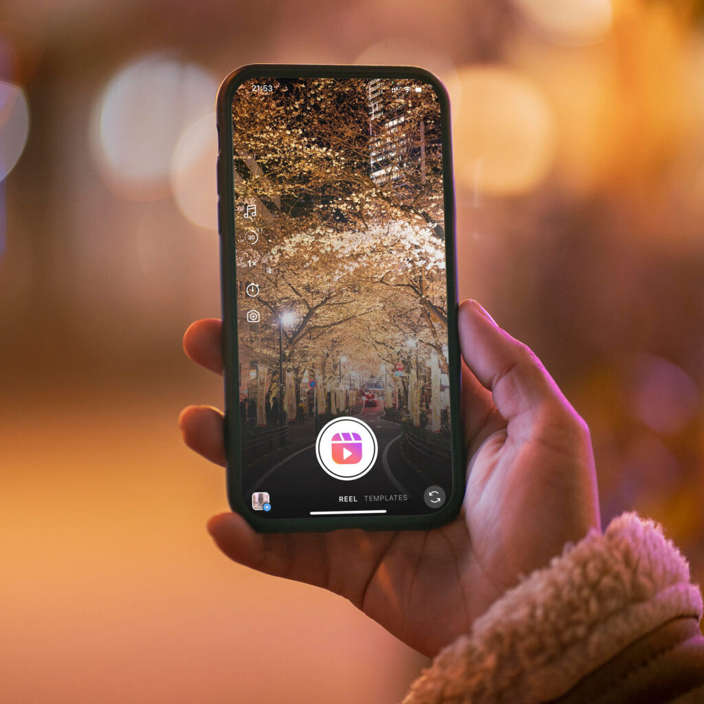 algorithme Instagram traite différemment les différents types de contenus. Les publications qui contiennent des photos reçoivent un traitement différent de celles qui contiennent des vidéos